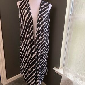 Medium LuLaRoe Joy - Black and White Zebra
